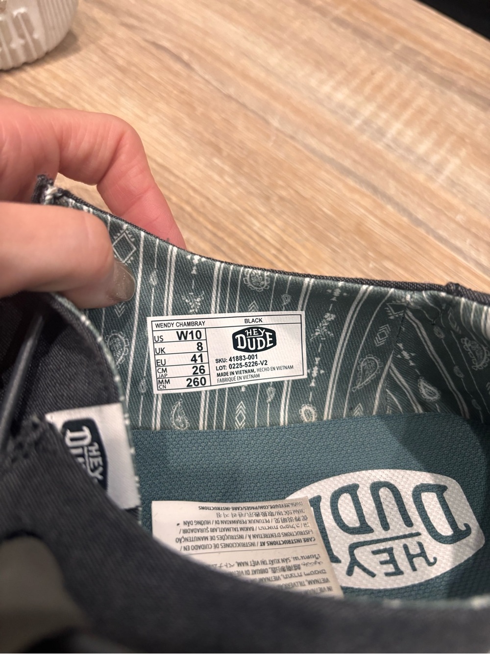 Hey Dude Size 10 - Picture 3 of 3